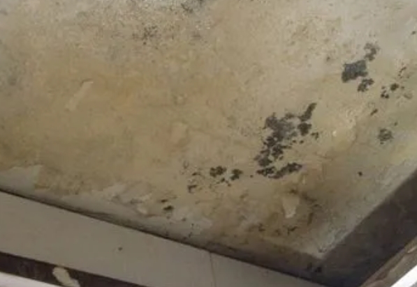 顺德阳台漏水维修公司分享下顺德卫生间渗水维修需要注意哪些问题。
